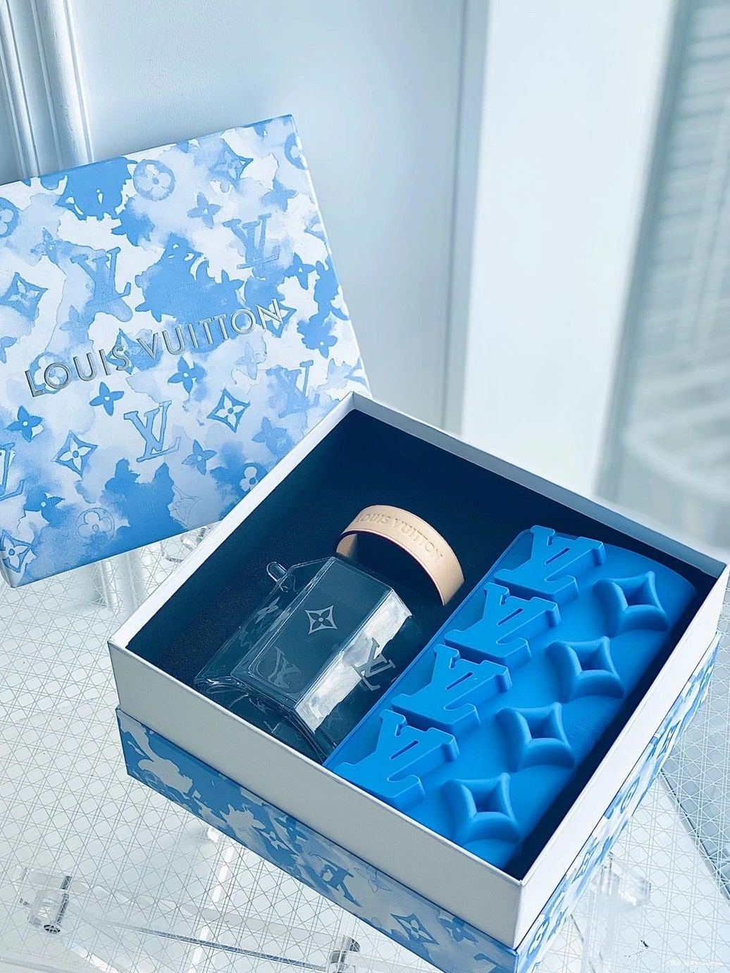 CUSTOM SET LV DRINKS 0815